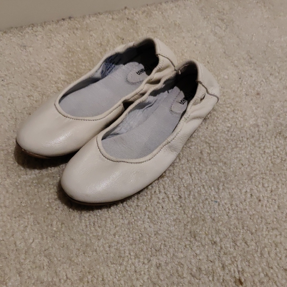 Minnetonka Anna Ballet Flat Creamy White Leather Shoes Ballet Flats Y2K Cottagc